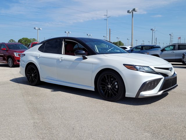 Used 2022 Toyota Camry XSE with VIN 4T1KZ1AK5NU064471 for sale in Sebring, FL
